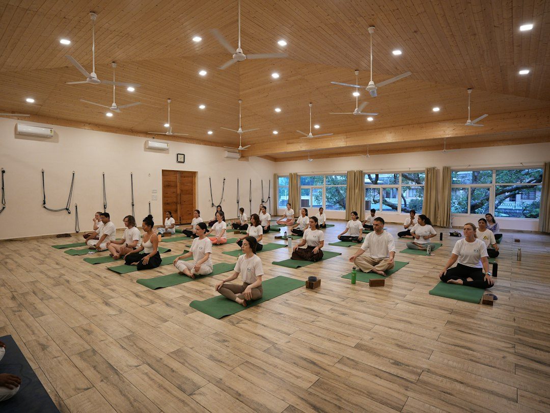 Deep Stretch Flow workshop with isseyyoga