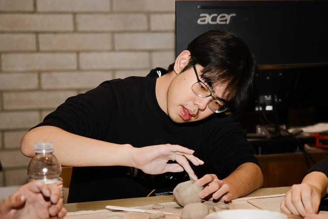 Geology for Potters: afternoon talk with Matthew Blakely