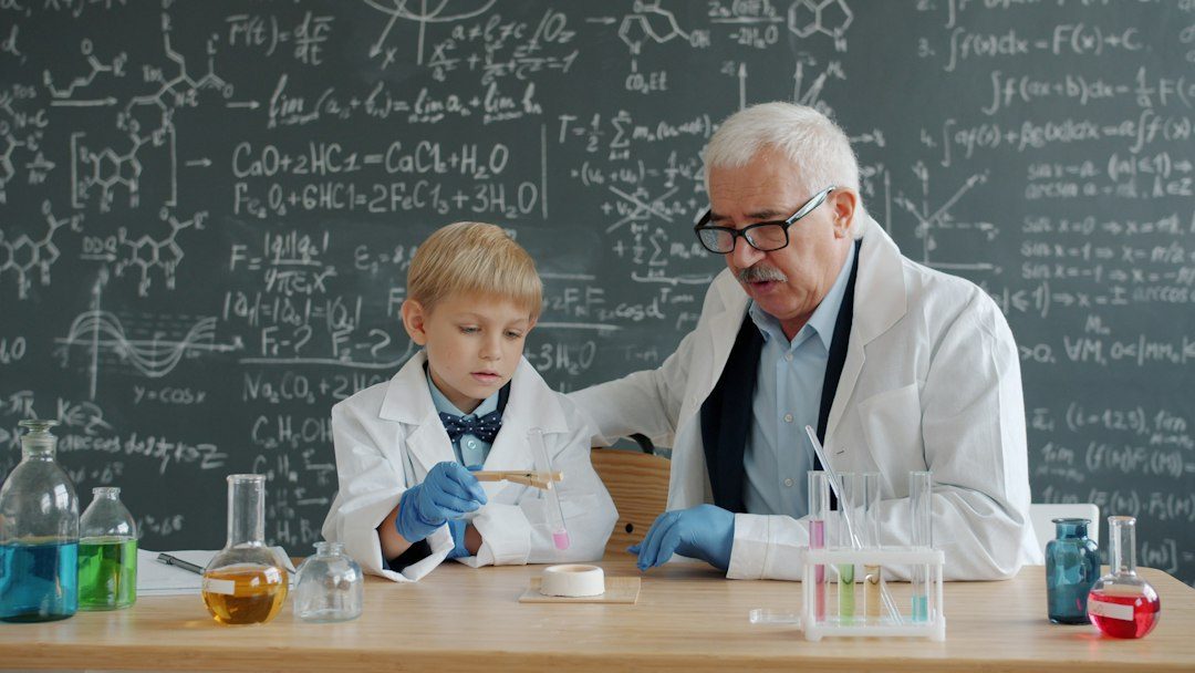 Sir Isaac Newton home-education workshop