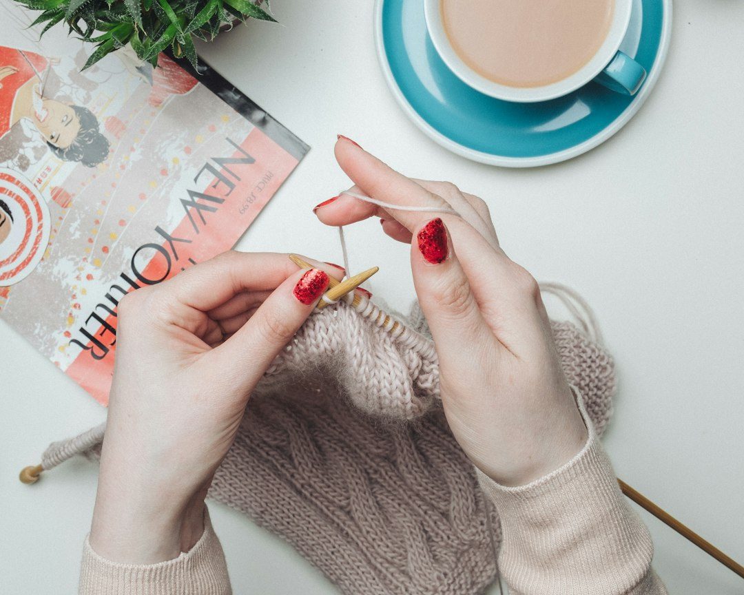 Beginner knitting class at Patchwork Dreamer
