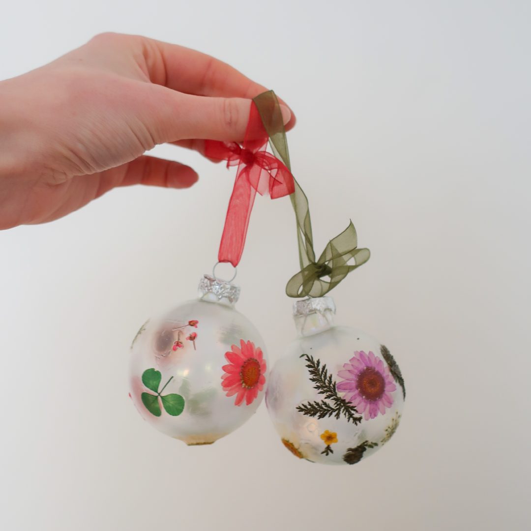 Pressed-flower bauble workshop at Torpoint