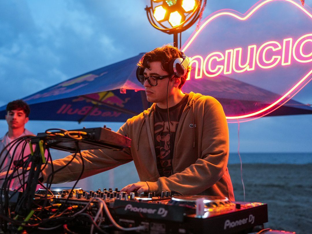 Sundowner Sessions with Nick Mears at Lusty Glaze